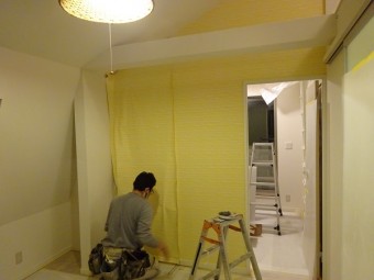 パステルカラーの間仕切り壁で圧迫感のない快適空間に　目黒区 K様邸